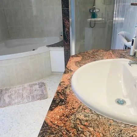 Impresionante Con Piscina - Nova Villa *